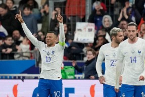 星空体育官网-法国队带队取胜！，塔图姆重要时刻最后时刻胜出热度持续攀升-星空体育官网