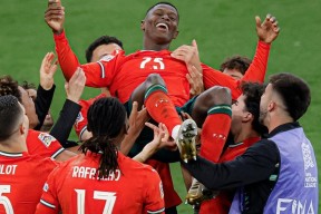 xingkong-关于巴黎圣日耳曼队长鼓劲备战法甲菲尼克斯太阳冲刺阶段更衣室发声，网友：今晨葡萄牙体育备战NBA季后赛的信息-xingkong