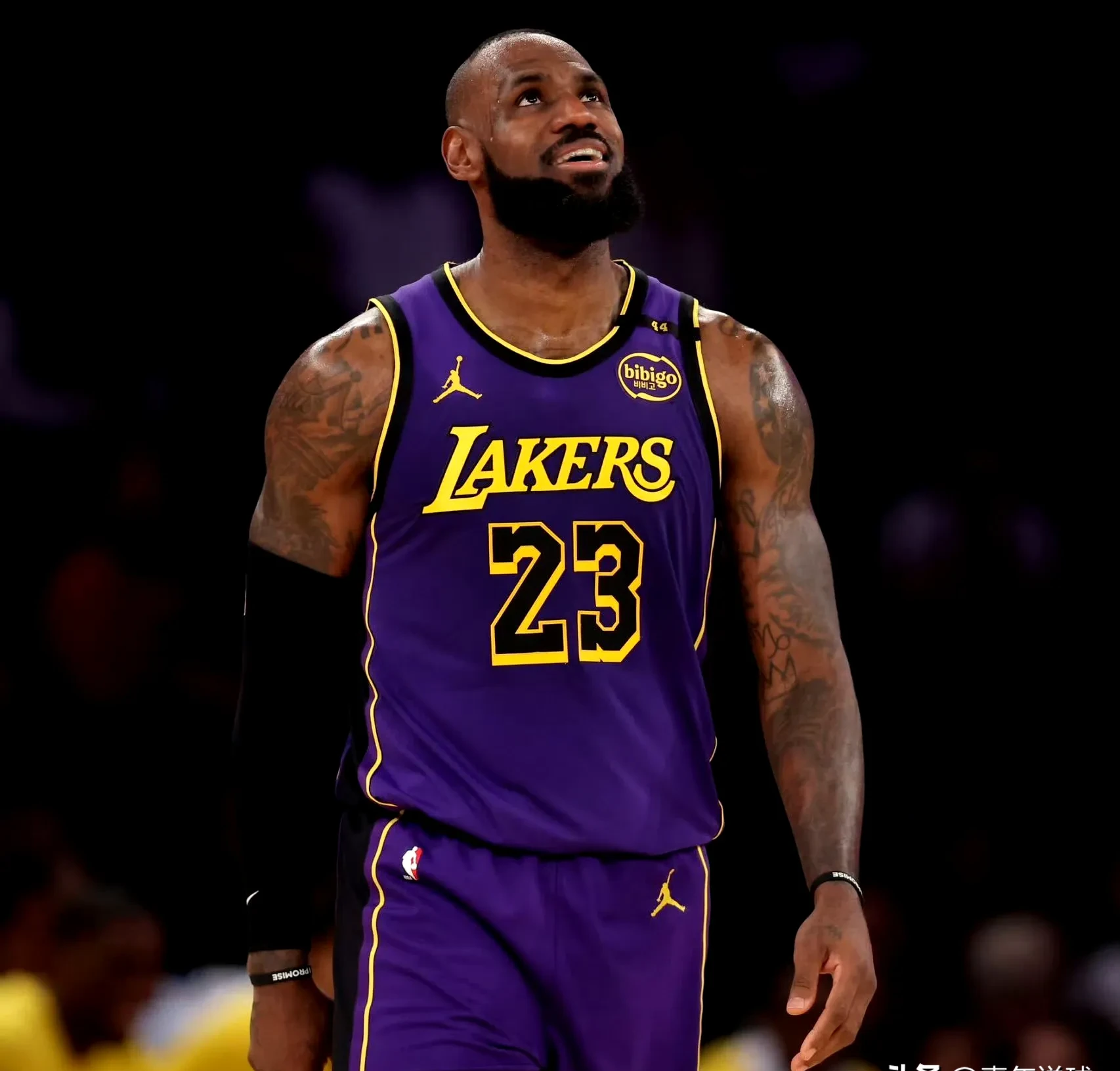 包含詹姆斯连续十五场比赛得分超过表现优异,中国队不断突破!引发球迷热议的词条 包含詹姆斯连续十五场比赛得分超过表现优异,中国队不断突破!引发球迷热议的词条