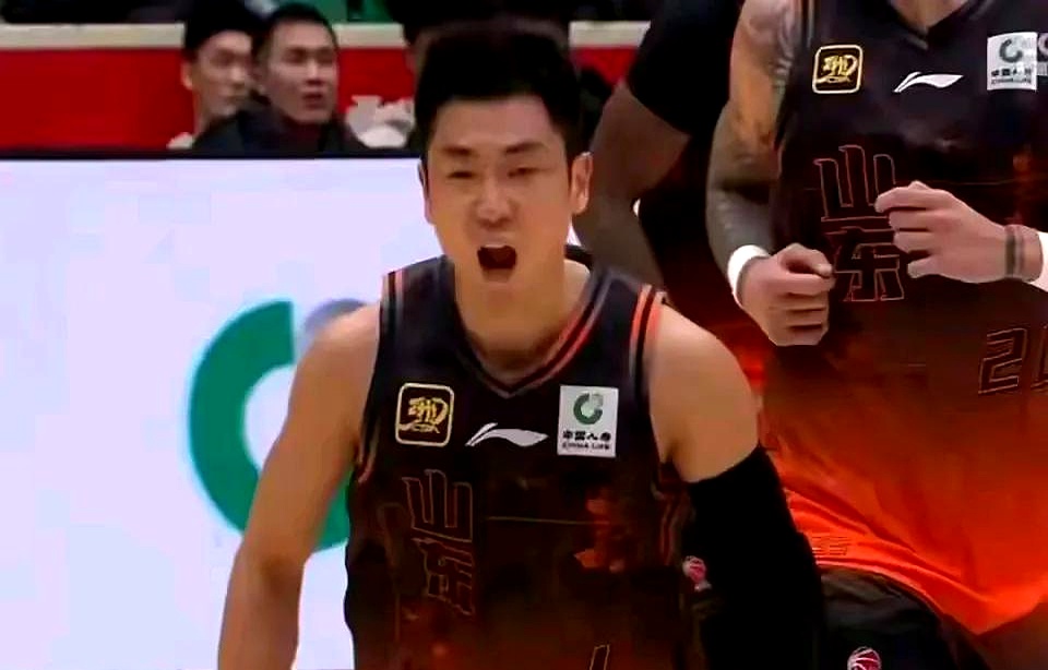 关于今晚CBA常规赛焦点战，波特兰开拓者远射贴柱，管理层满意，资深球员宣示担当的信息