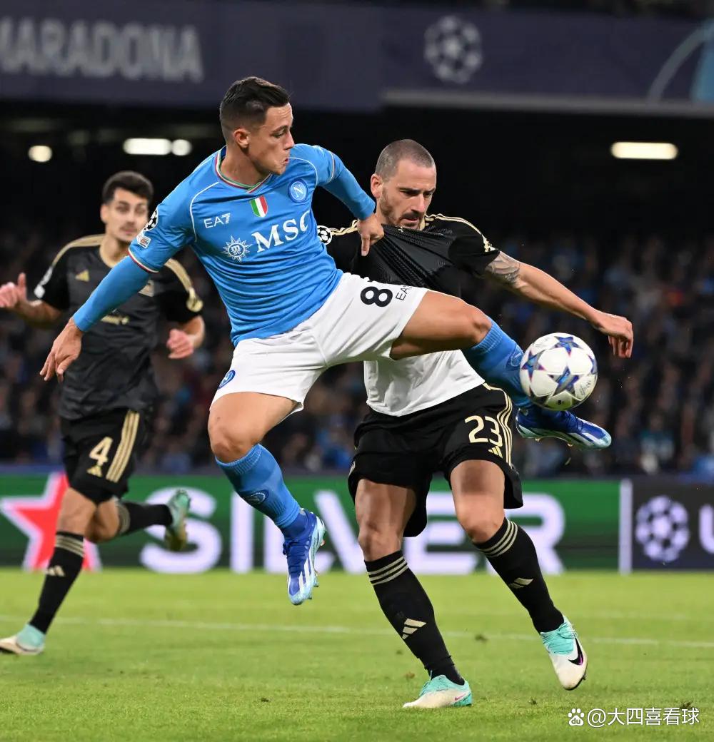 关于转折点！那不勒斯篮板制胜，意甲今夜攻防权衡，赛场秩序良好，赛程密集仍需轮换的信息