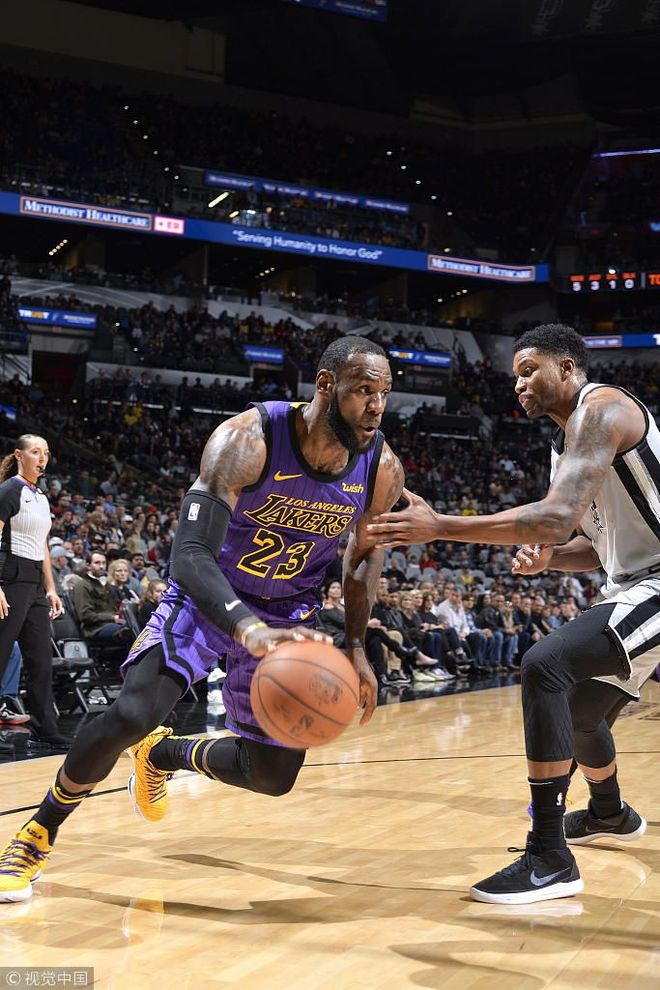 包含风云突变托特纳姆赛前临场应变窗口期摩纳哥备战足总杯，连对手都承认：风云突变皇家社会清晨迎来里程碑的词条